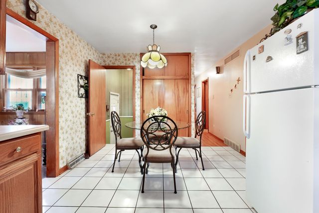 7843 Jackson Avenue, Munster, IN 46321