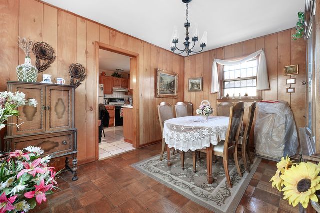 7843 Jackson Avenue, Munster, IN 46321