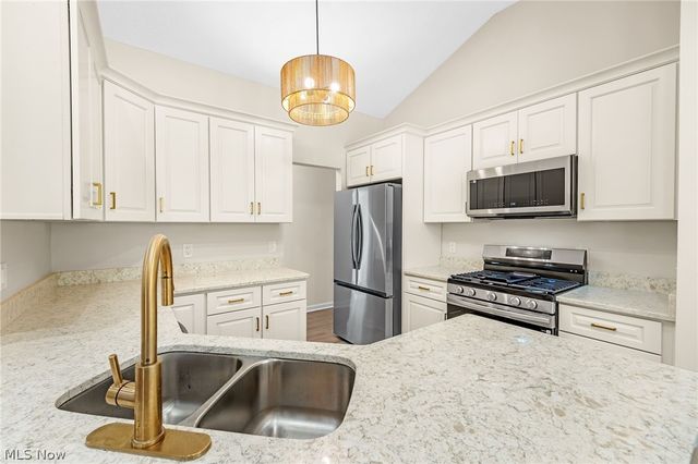 1216 Waldo Way, Twinsburg, OH 44087