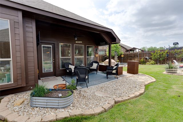 744 Sandy Chip Trail, Fort Worth, TX 76108