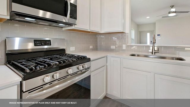 8519 Faded Denim DR, Mustang Ridge, TX 78610