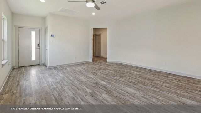 8519 Faded Denim DR, Mustang Ridge, TX 78610