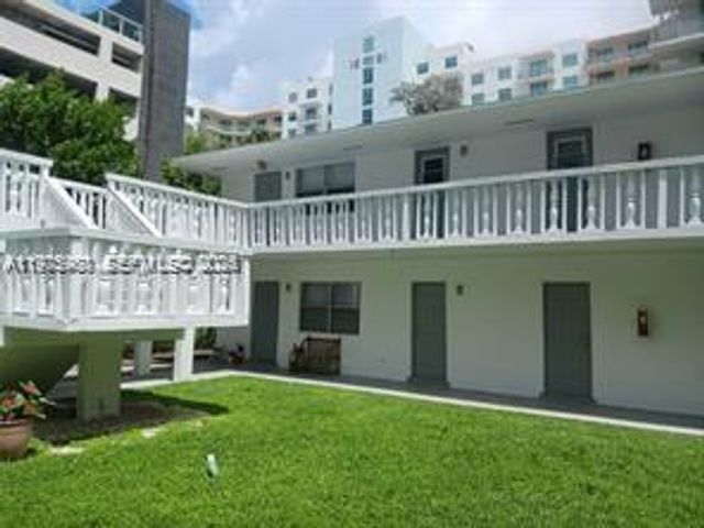 2127 Van Buren St 203, Hollywood, FL 33020