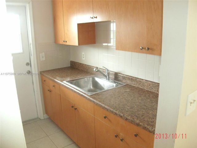 2127 Van Buren St 203, Hollywood, FL 33020