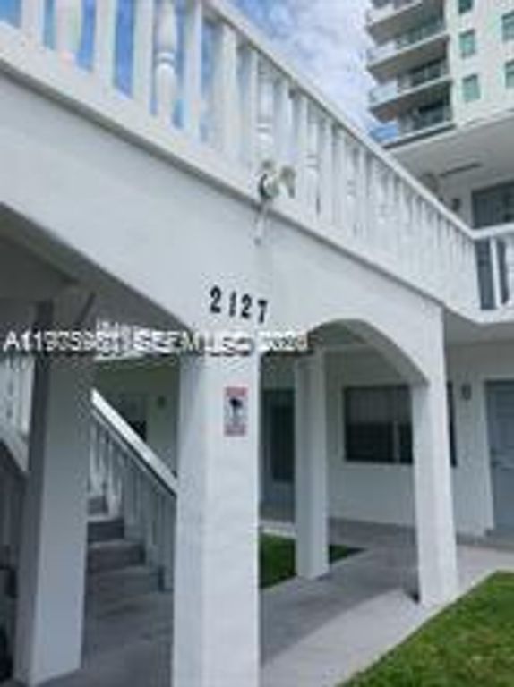 2127 Van Buren St 203, Hollywood, FL 33020