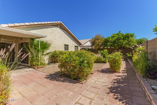 10523 W MOHAWK Lane, Peoria, AZ 85382