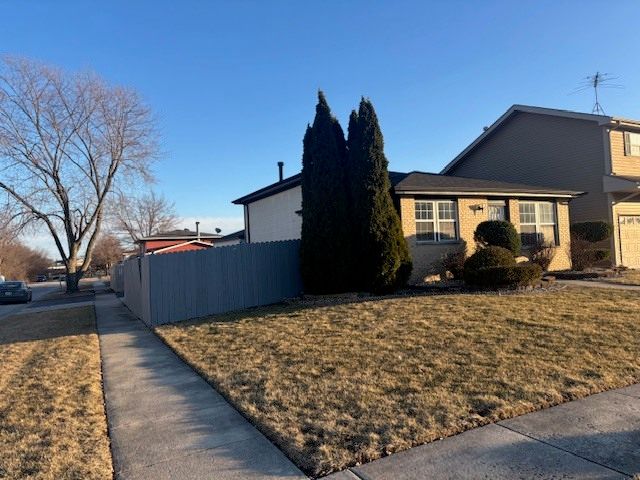 18143 IDLEWILD Drive, Country Club Hills, IL 60478