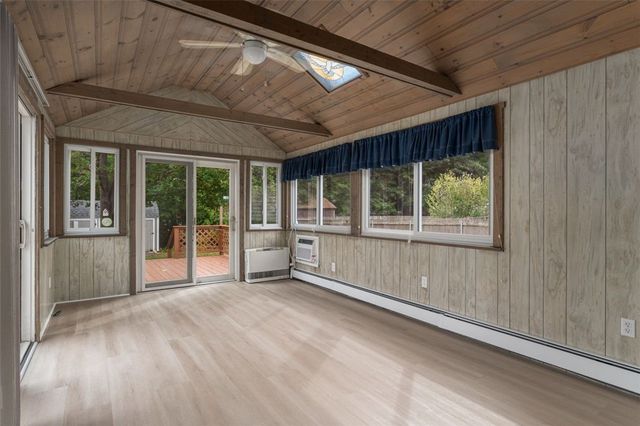 18 Laurel Lane, Lincoln, RI 02865