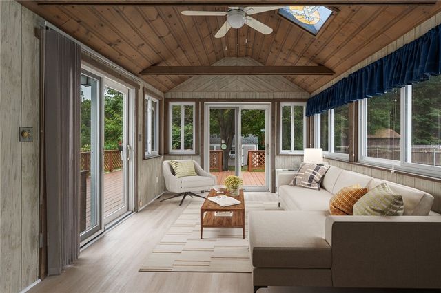 18 Laurel Lane, Lincoln, RI 02865