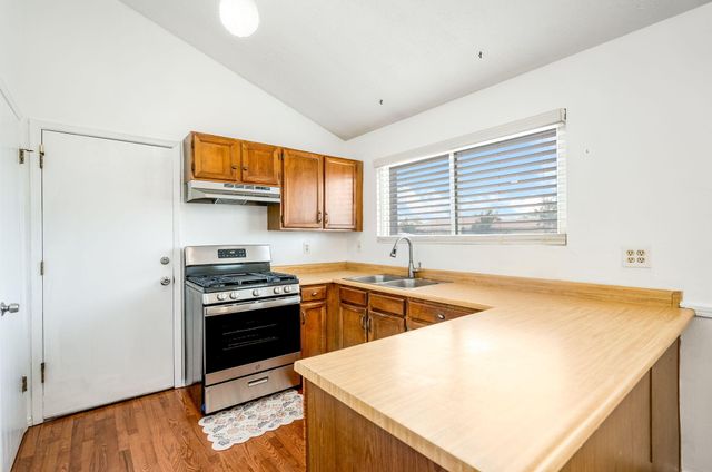 143 Pecos Loop SE, Rio Rancho, NM 87124