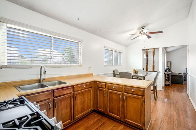 143 Pecos Loop SE, Rio Rancho, NM 87124