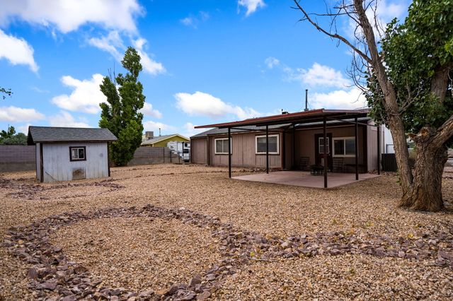 143 Pecos Loop SE, Rio Rancho, NM 87124