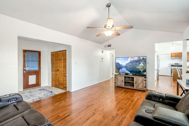 143 Pecos Loop SE, Rio Rancho, NM 87124