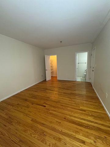147 Kelton 305, Boston, MA 02134