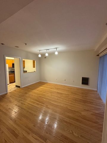 147 Kelton 305, Boston, MA 02134