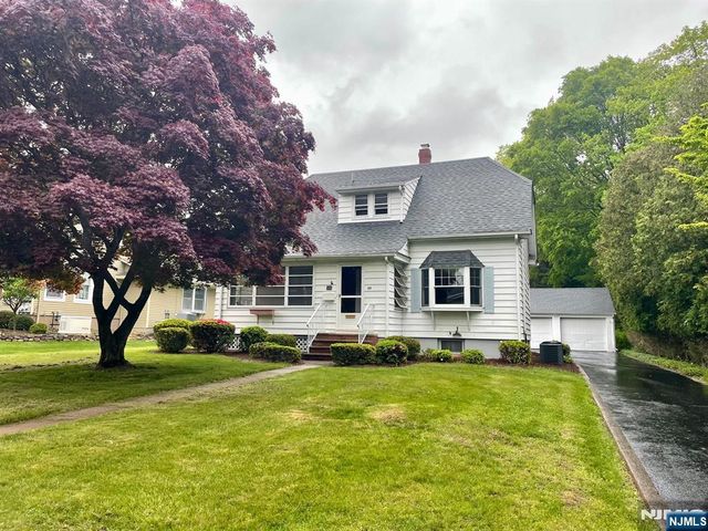 35 Mulder Lane, Midland Park, NJ 07432