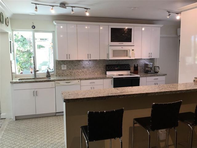 1250 Arthur Street, Hollywood, FL 33019