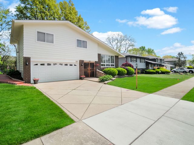 18 E 155th Place, South Holland, IL 60473