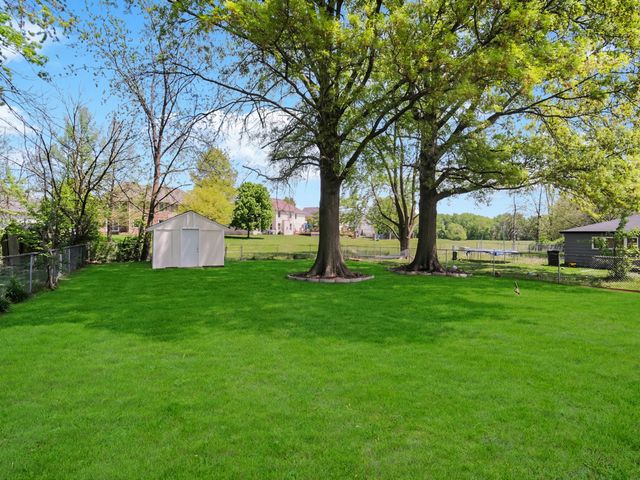 18 E 155th Place, South Holland, IL 60473
