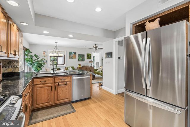 2716 HILLSIDE CT, Ijamsville, MD 21754