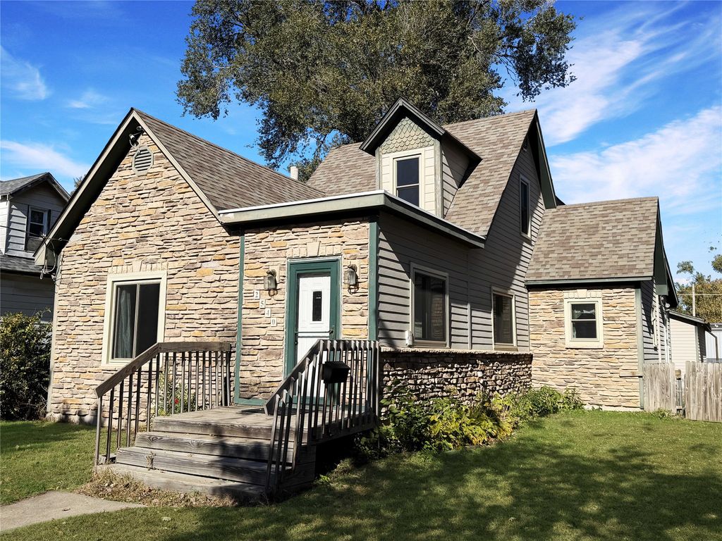 2540 Logan Avenue, Des Moines, IA 50317