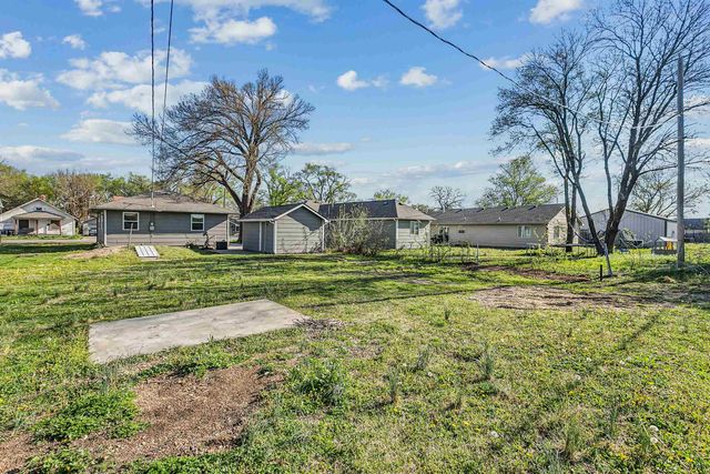 411 E Clark, Augusta, KS 67010