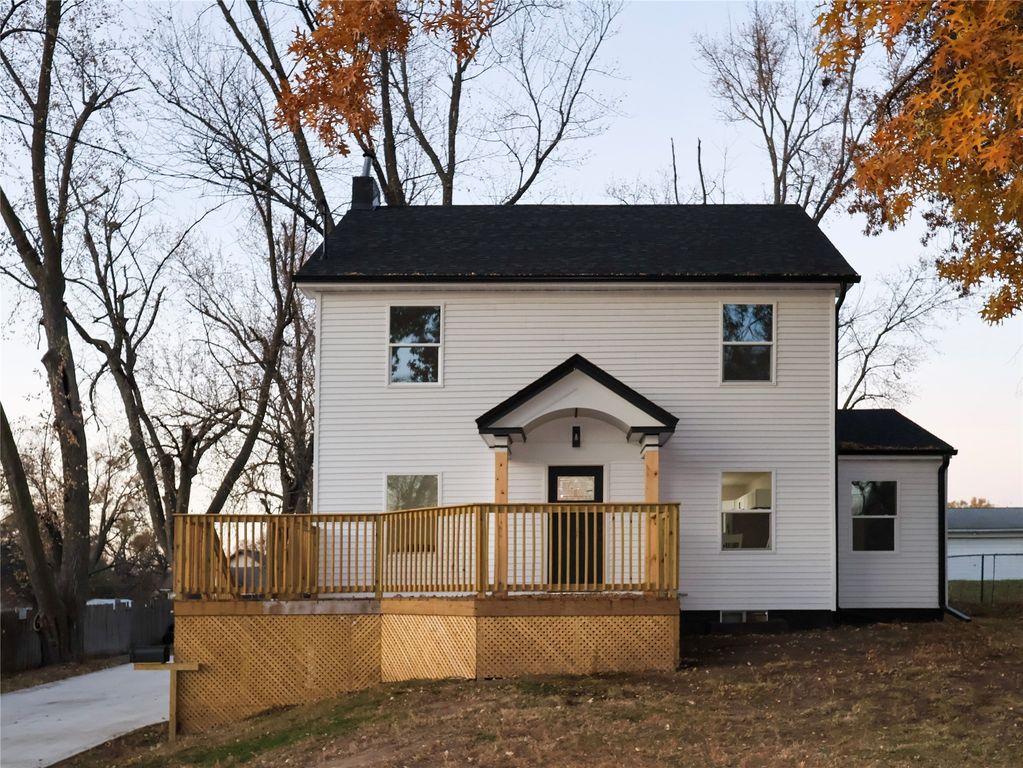 355 NW Aurora Avenue, Des Moines, IA 50313