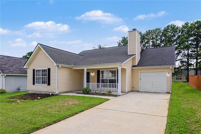 9009 Highland Pass, Fairburn, GA 30213