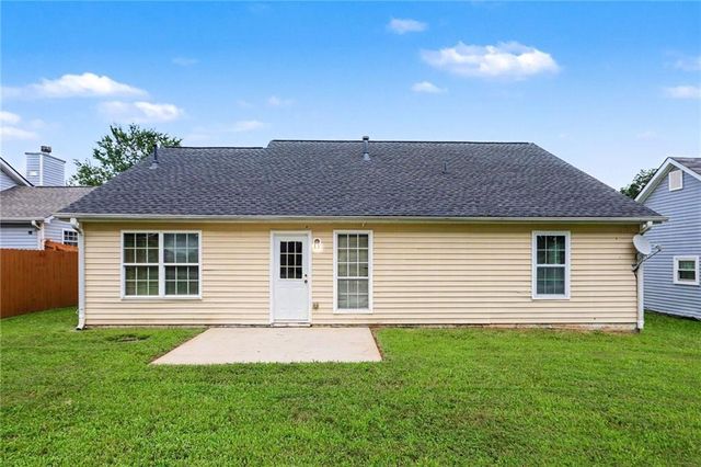 9009 Highland Pass, Fairburn, GA 30213