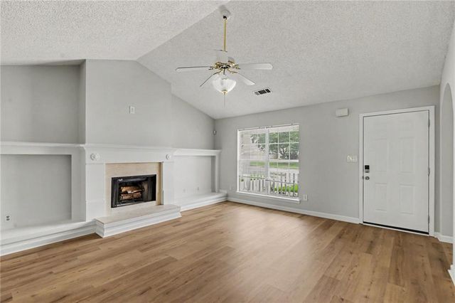 9009 Highland Pass, Fairburn, GA 30213