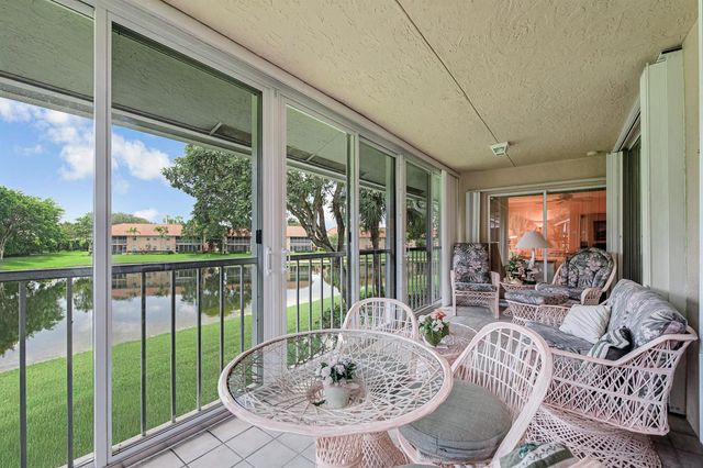 7027 Summer Tree Drive 201, Boynton Beach, FL 33437