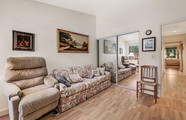 7027 Summer Tree Drive 201, Boynton Beach, FL 33437