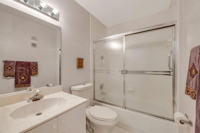 7027 Summer Tree Drive 201, Boynton Beach, FL 33437