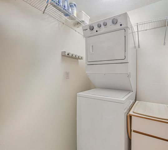7027 Summer Tree Drive 201, Boynton Beach, FL 33437