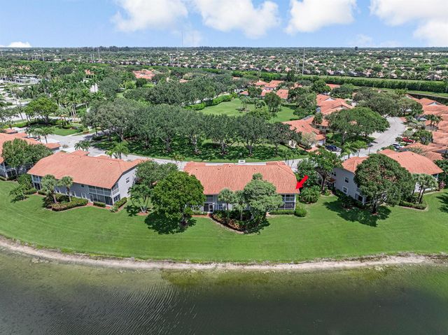 7027 Summer Tree Drive 201, Boynton Beach, FL 33437