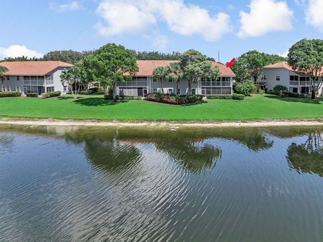 7027 Summer Tree Drive 201, Boynton Beach, FL 33437