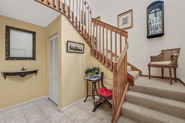7027 Summer Tree Drive 201, Boynton Beach, FL 33437
