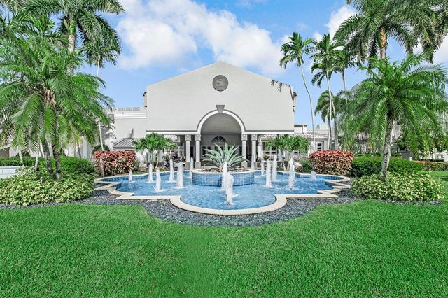 7027 Summer Tree Drive 201, Boynton Beach, FL 33437