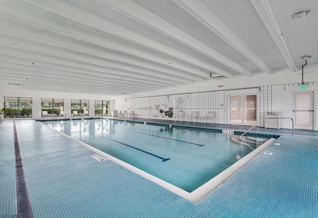 7027 Summer Tree Drive 201, Boynton Beach, FL 33437