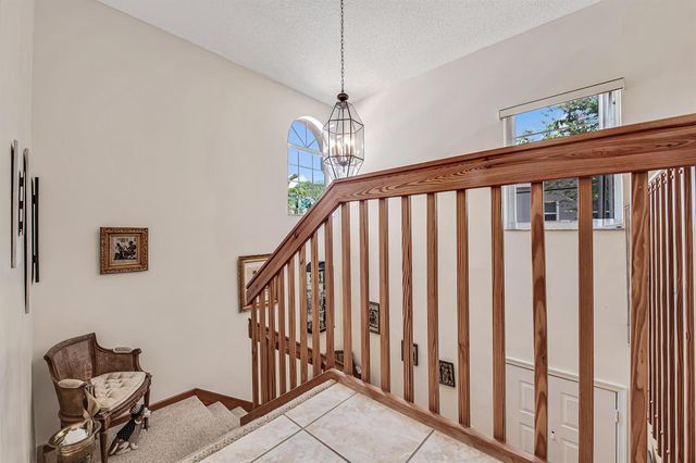 7027 Summer Tree Drive 201, Boynton Beach, FL 33437