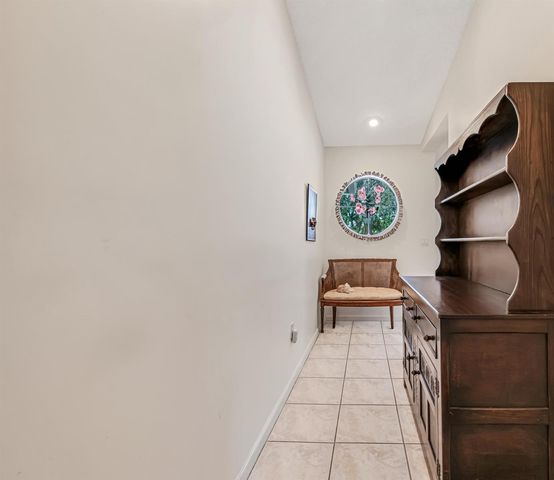 7027 Summer Tree Drive 201, Boynton Beach, FL 33437