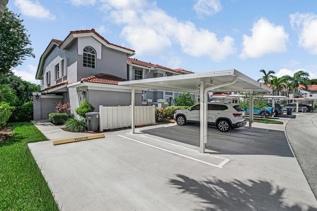 7027 Summer Tree Drive 201, Boynton Beach, FL 33437