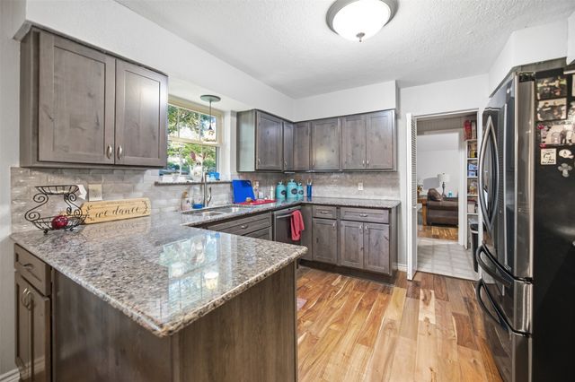 1609 Comanche Trail, Garland, TX 75043