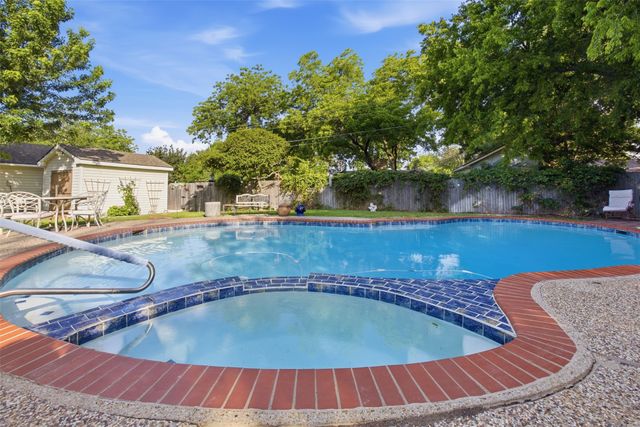 1609 Comanche Trail, Garland, TX 75043