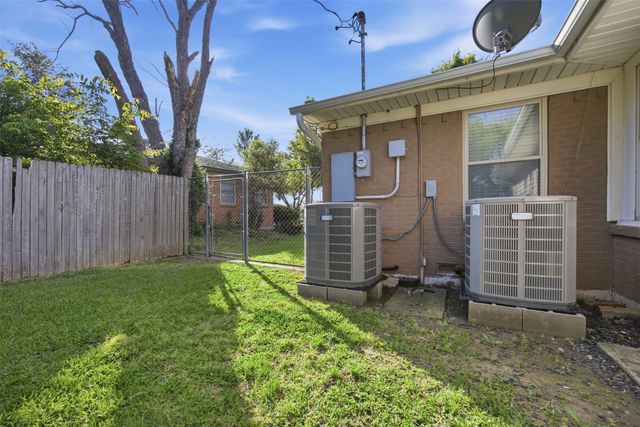 1609 Comanche Trail, Garland, TX 75043