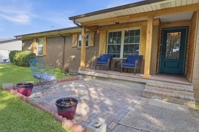 1609 Comanche Trail, Garland, TX 75043