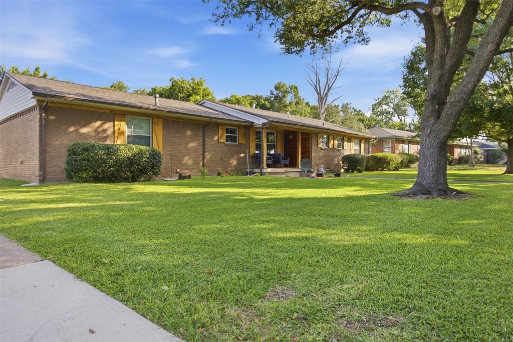 1609 Comanche Trail, Garland, TX 75043