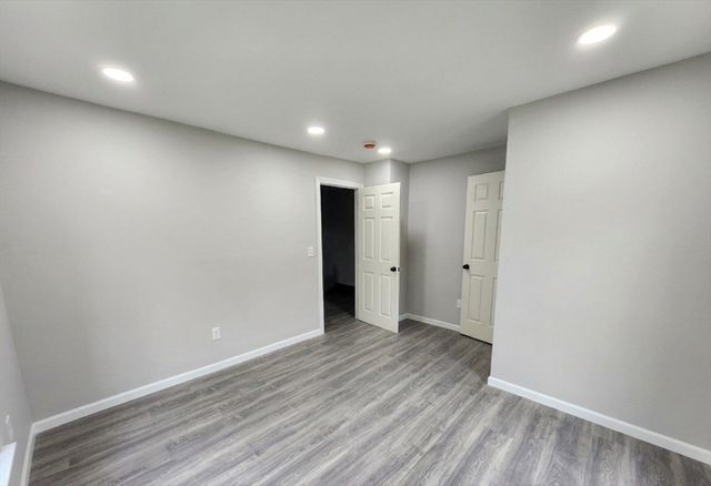 179 Sargeant St, Holyoke, MA 01040