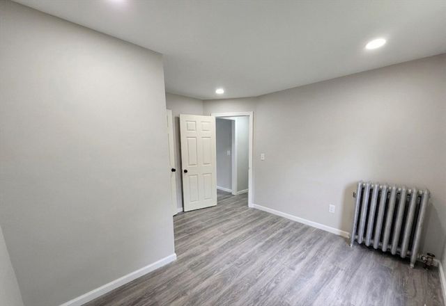 179 Sargeant St, Holyoke, MA 01040