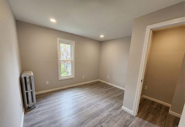 179 Sargeant St, Holyoke, MA 01040